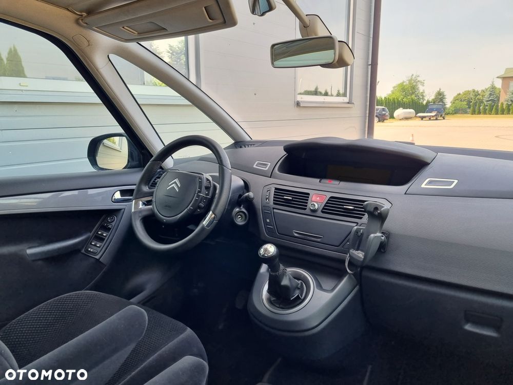 Citroën C4 Picasso 1.8 16V Style - 21