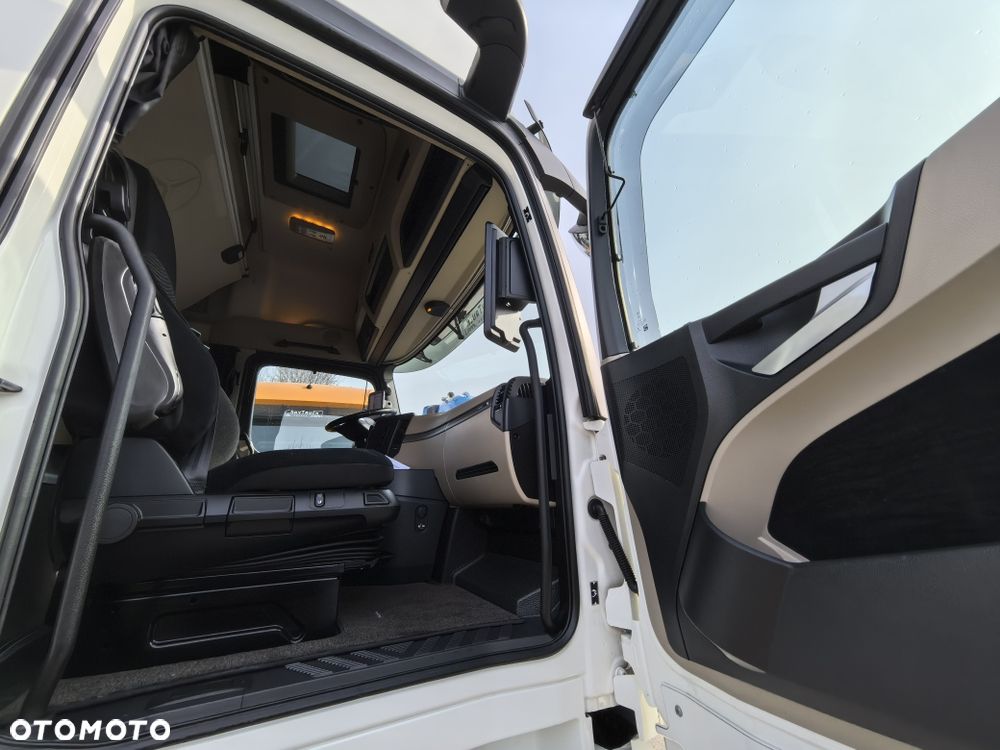Mercedes-Benz Actros L 1848 LSnRL // Regulowane Siodło // NOWE OPONY // GigaSpace // 2 zbiorniki // Bi-Xenon // - 36