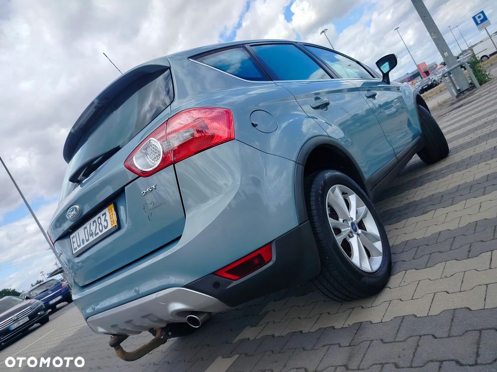 Ford Kuga 2.5 4x4 Titanium - 11