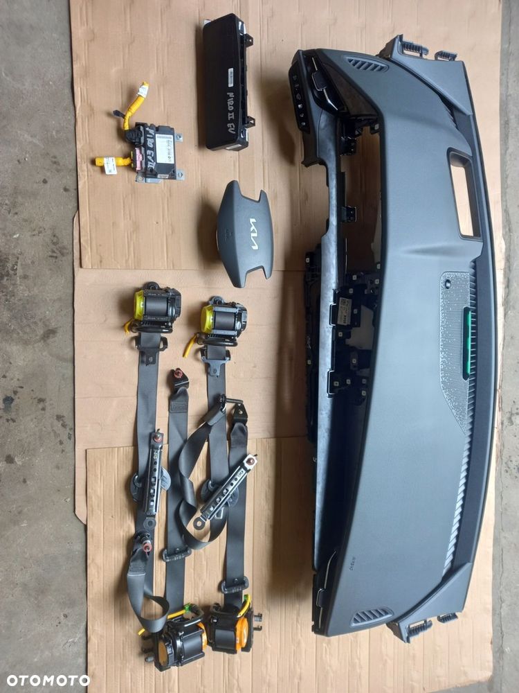 KIA NIRO II KONSOLA DESKA ROZDZIELCZA PULPIT 2023 - 1