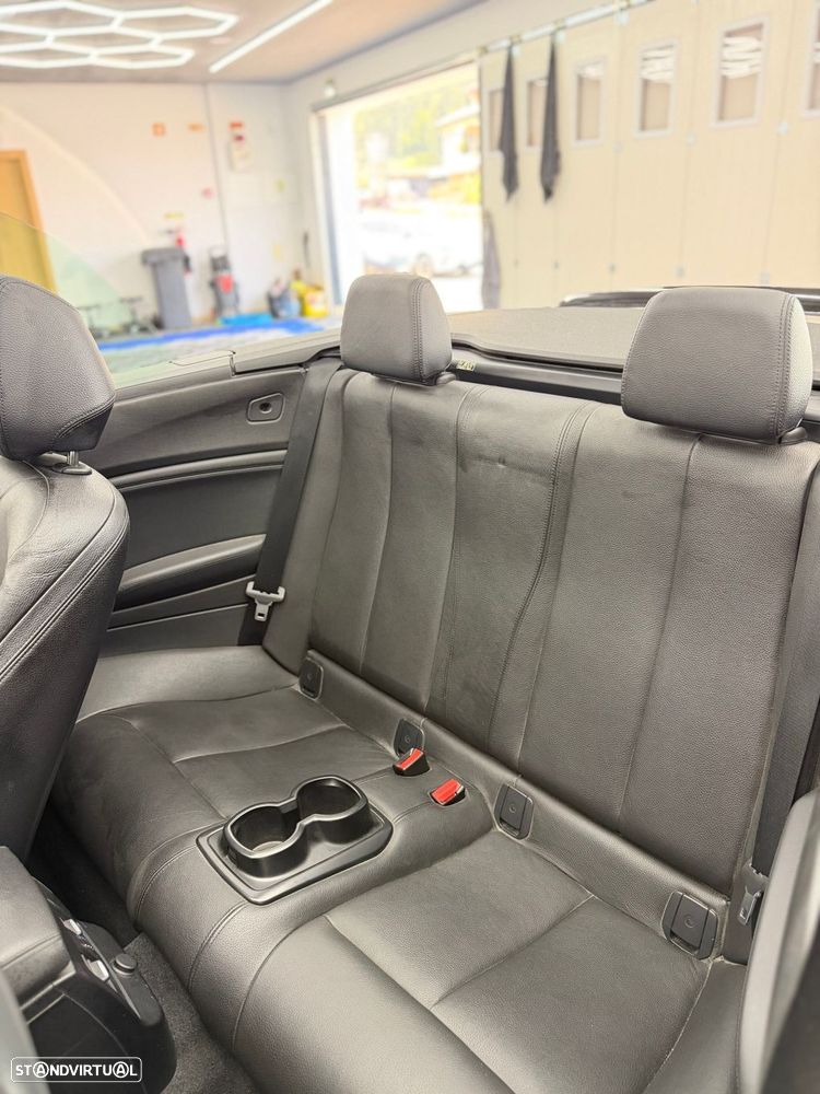 BMW 220 d Cabrio Pack M Auto - 16