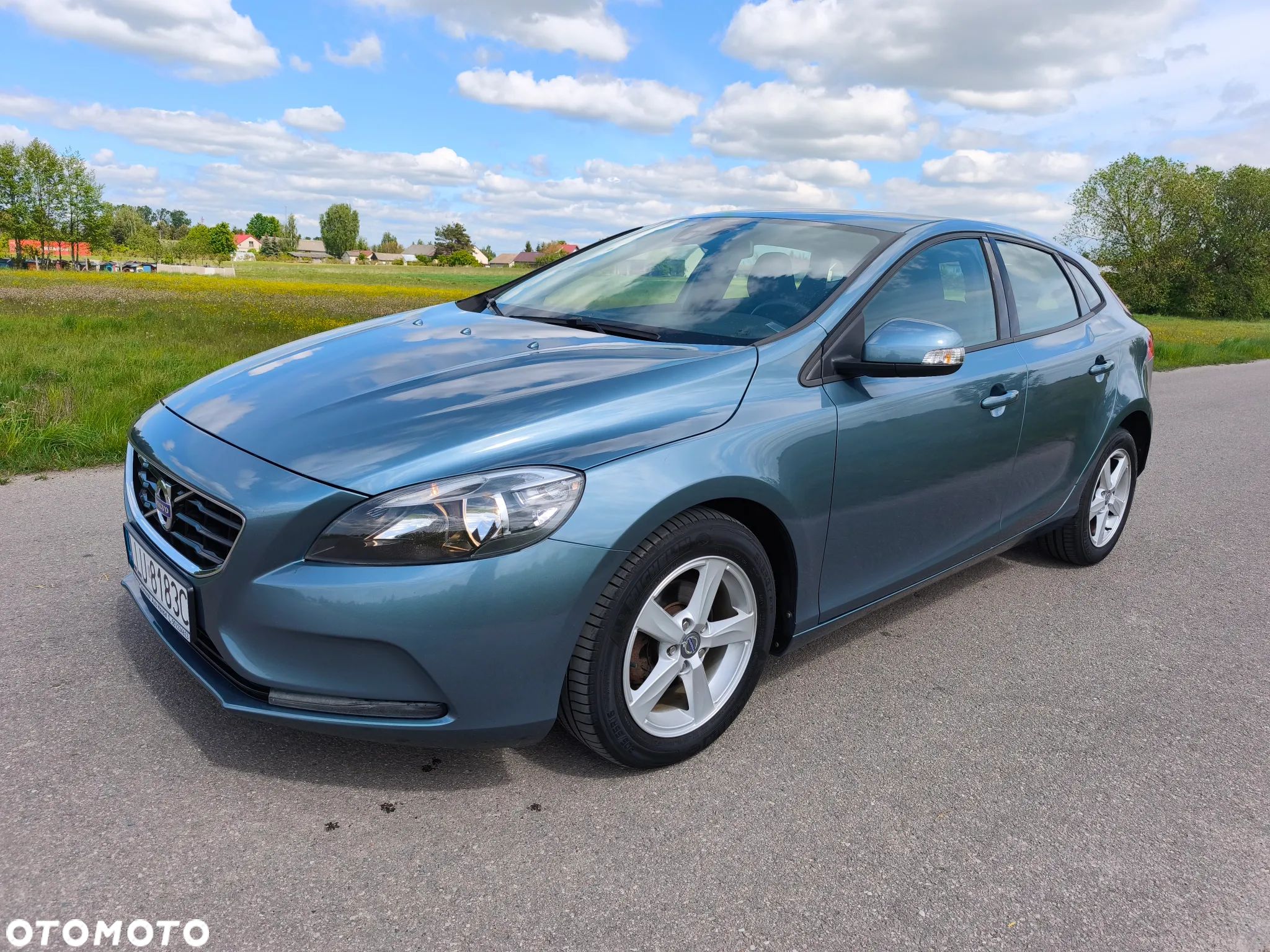 Volvo V40 D2 Momentum - 1