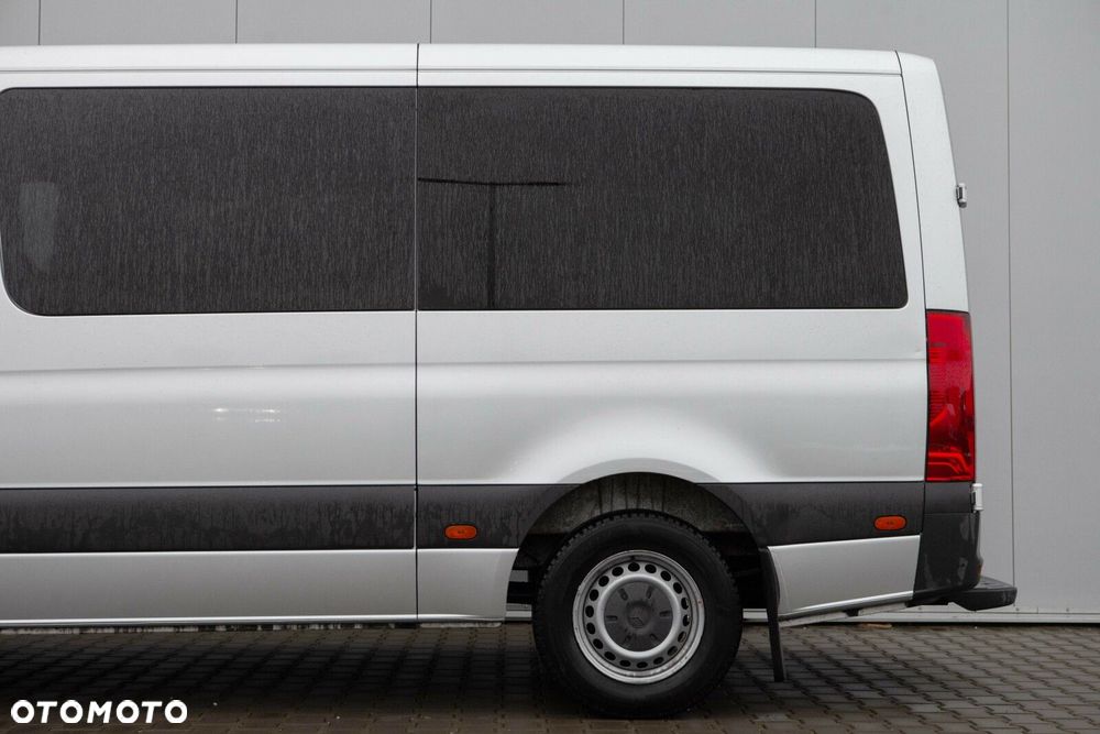 Mercedes-Benz Sprinter - 14