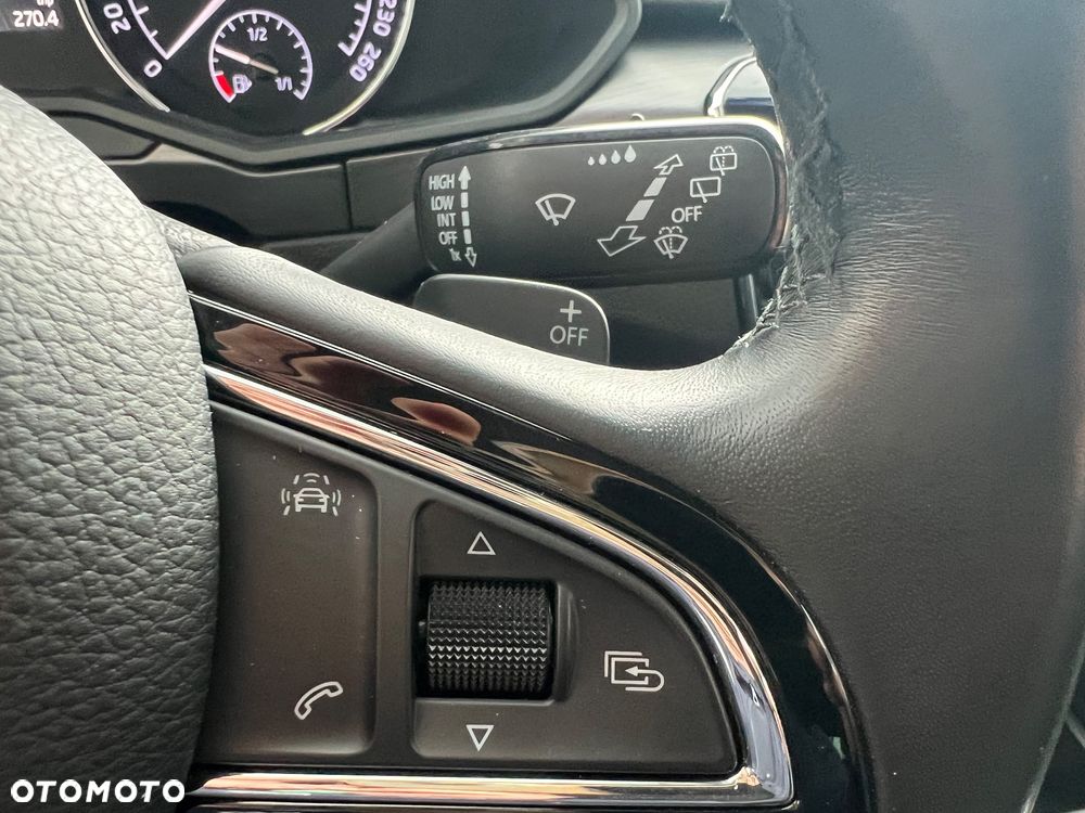 Skoda Superb 2.0 TSI 4x4 L&K DSG - 23