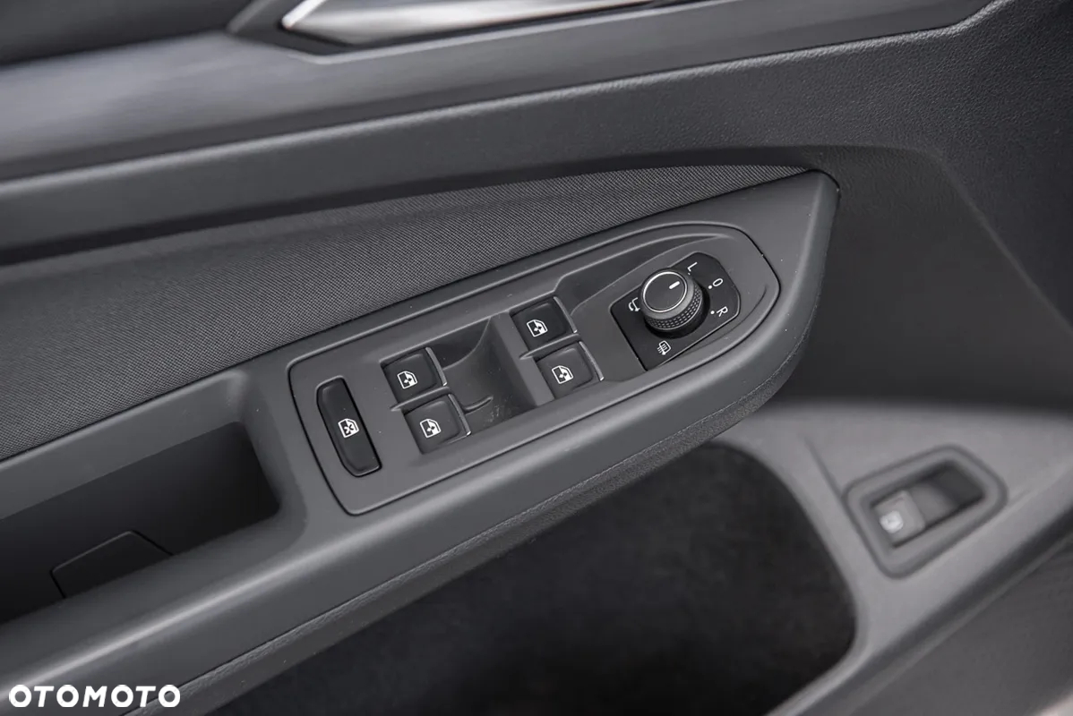 Volkswagen Golf VIII 1.4 TSI Plug-In Hybrid Style DSG - 16