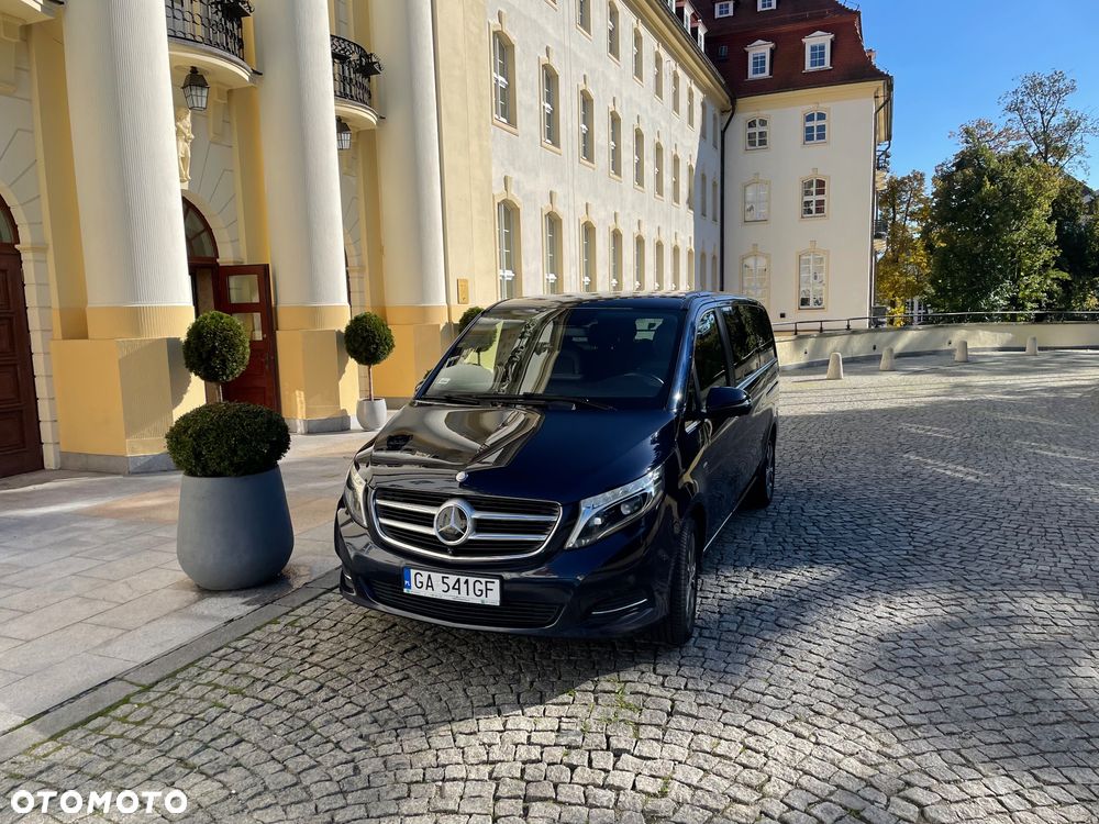 Mercedes-Benz Klasa V 250 d 4-Matic Exclusive 7G-Tronic - 2