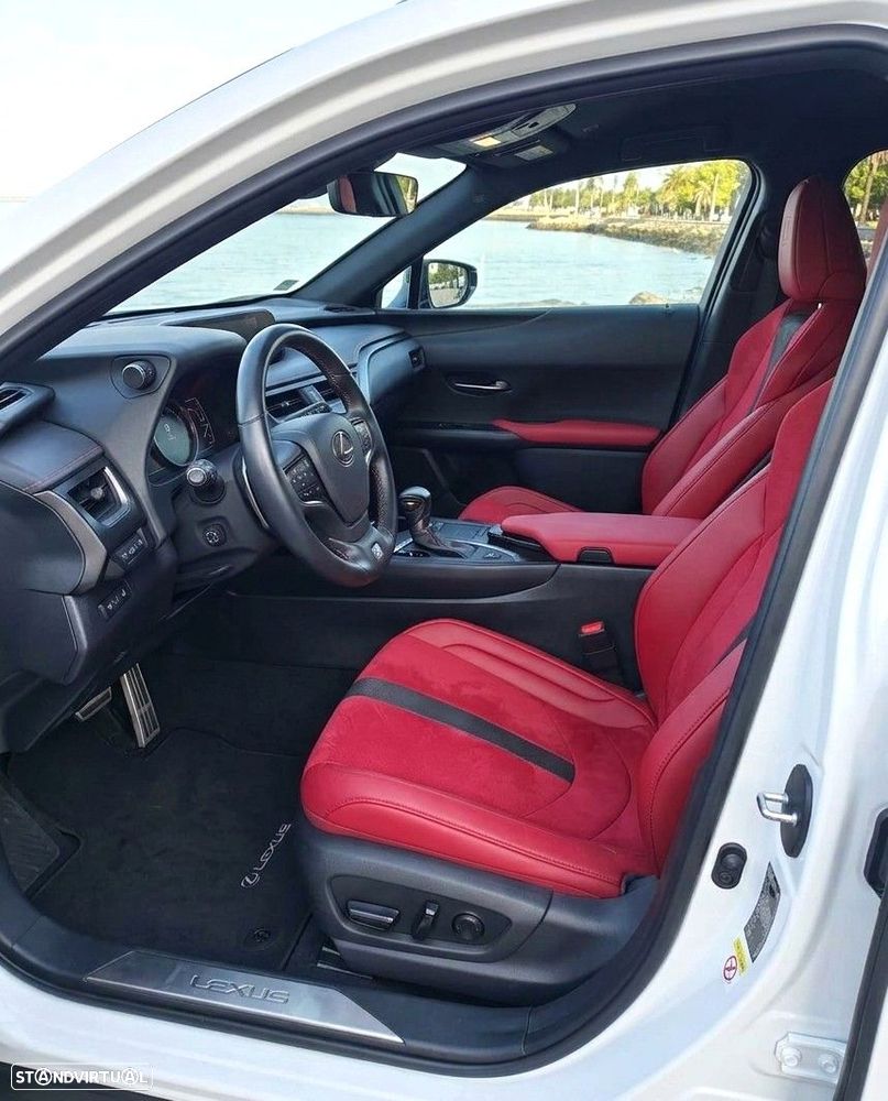 Lexus UX 250h F Sport - 6