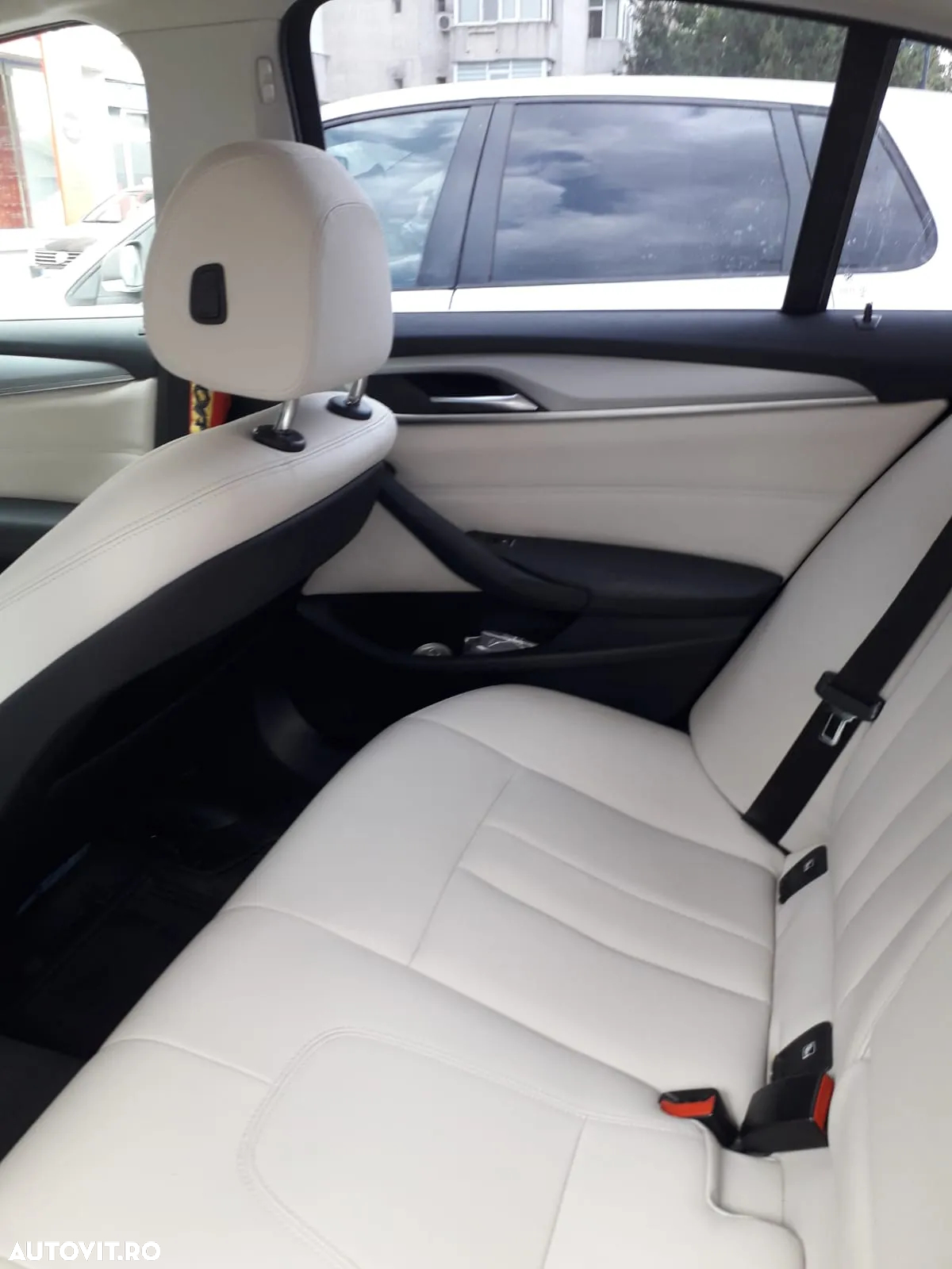 BMW Seria 5 520d xDrive AT - 6