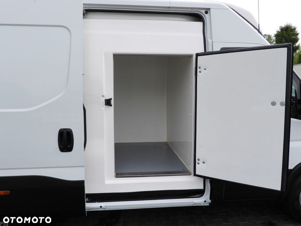 Iveco DAILY 35S14 FURGON CHŁODNIA -10*C ZASILANIE 230V TEMPOMAT AUTOMAT HI-MATIC KLIMATYZACJA  140KM - 22