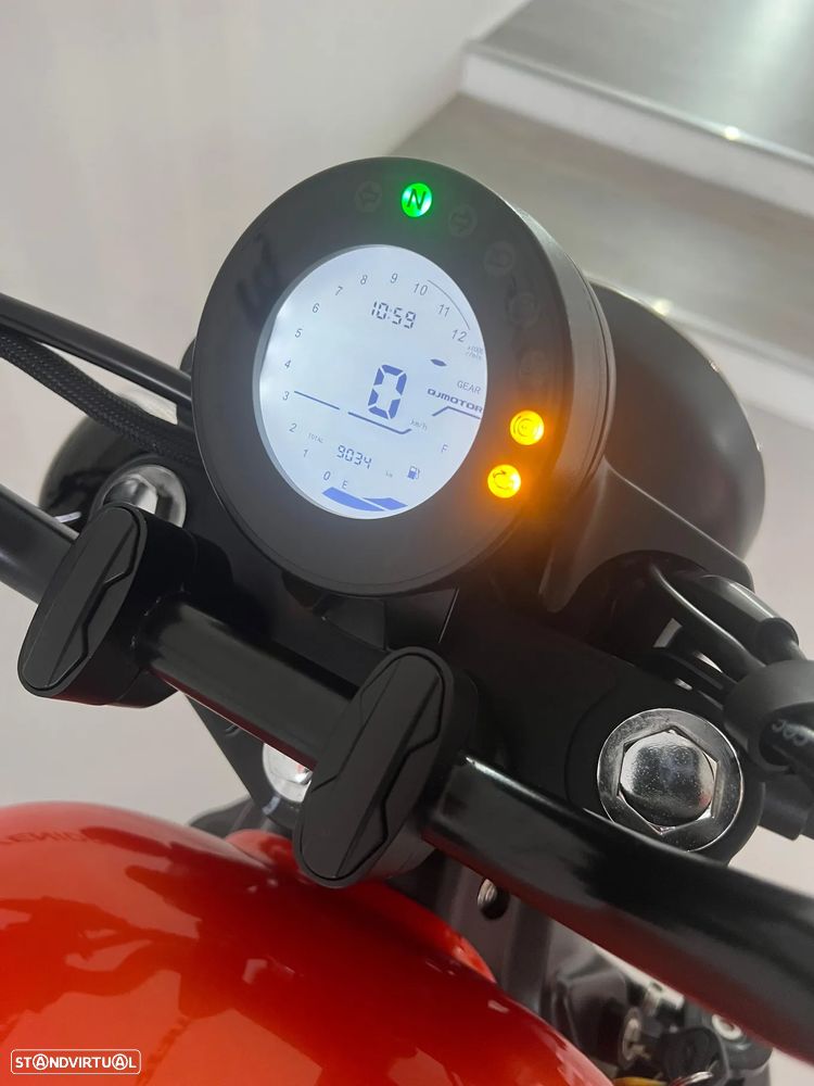 QJ Motor SRV 125 - 10