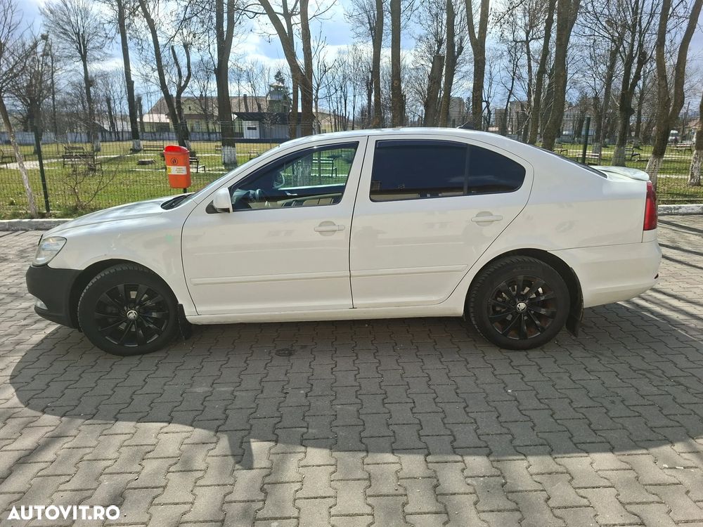 Skoda Octavia 1.6 TDI DPF Elegance Green tec - 16