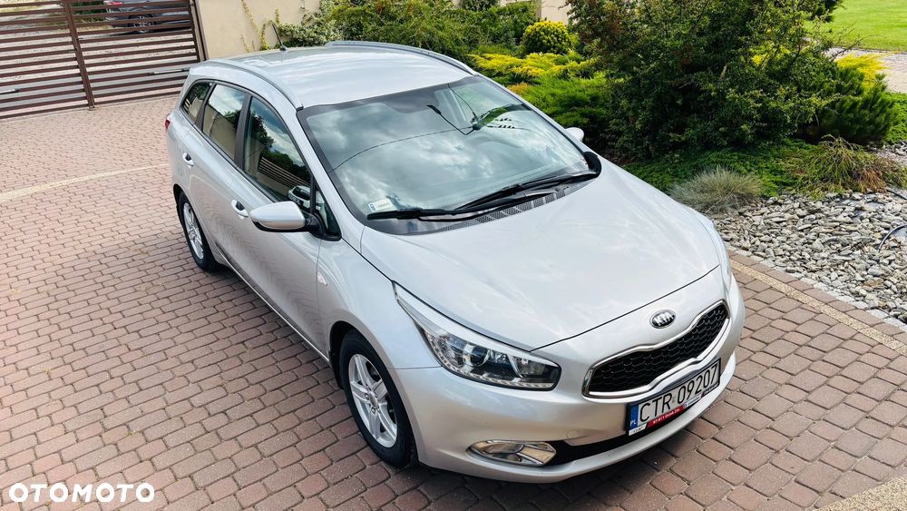 Kia Ceed - 24