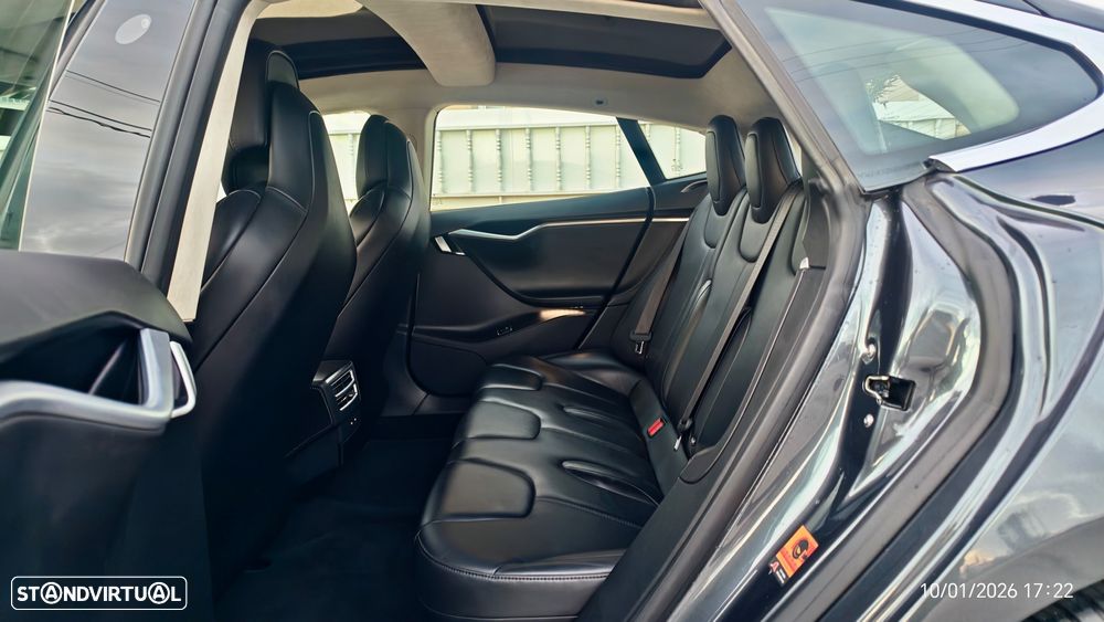 Tesla Model S 100D - 9