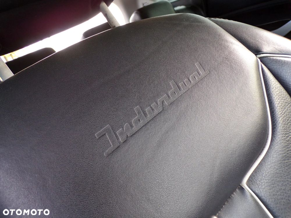 Ford Kuga 2.0 TDCi 2x4 Titanium - 31