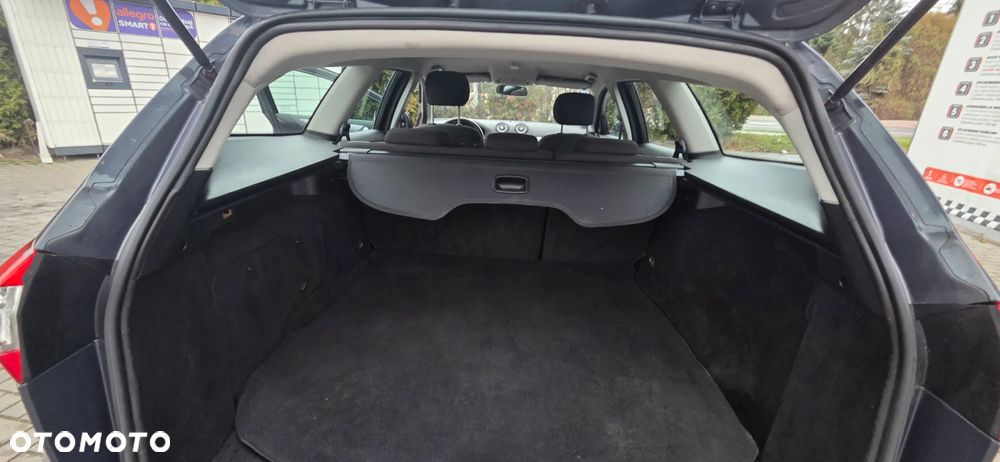 Ford Mondeo 2.0 TDCi Ghia - 31