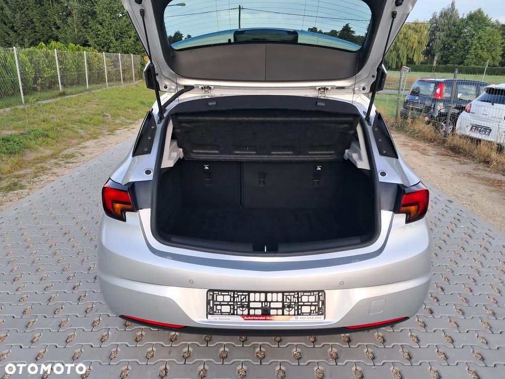 Opel Astra 1.4 Turbo Business - 23
