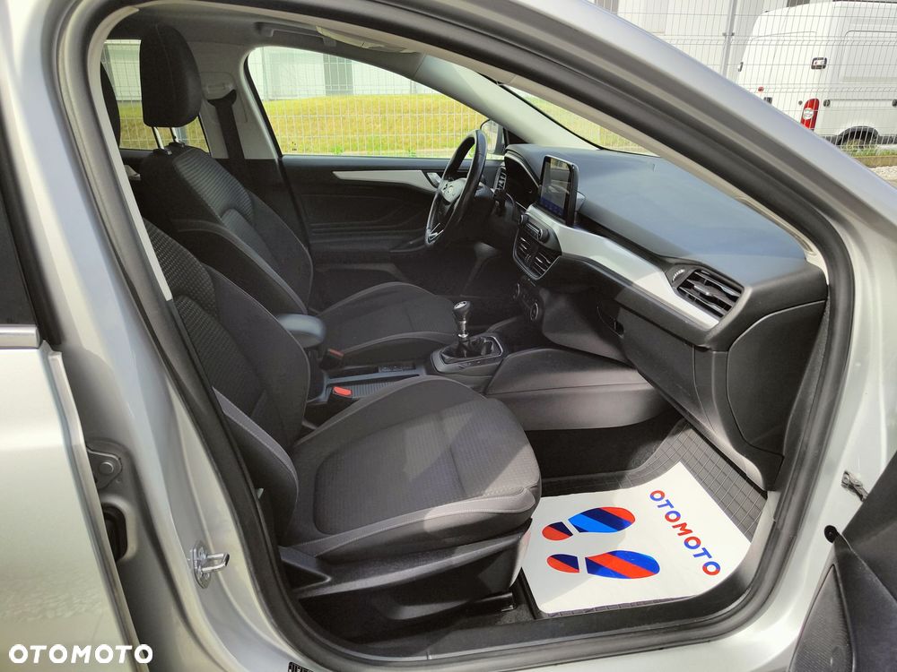 Ford Focus 1.5 EcoBlue Start-Stopp-System TITANIUM STYLE - 12