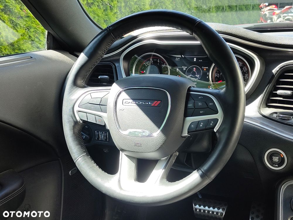 Dodge Challenger 3.6 SXT Plus - 18