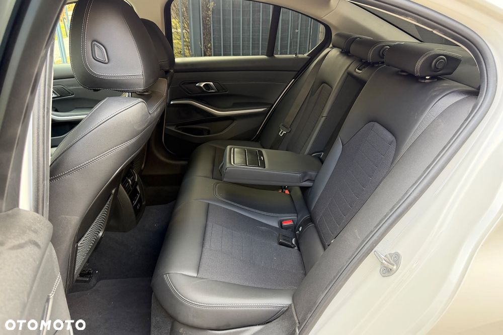 BMW Seria 3 - 29