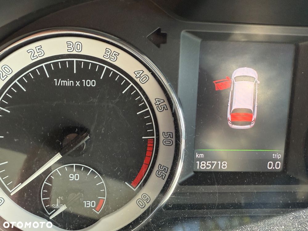 Skoda Octavia 2.0 TDI 4x4 Elegance DSG - 9