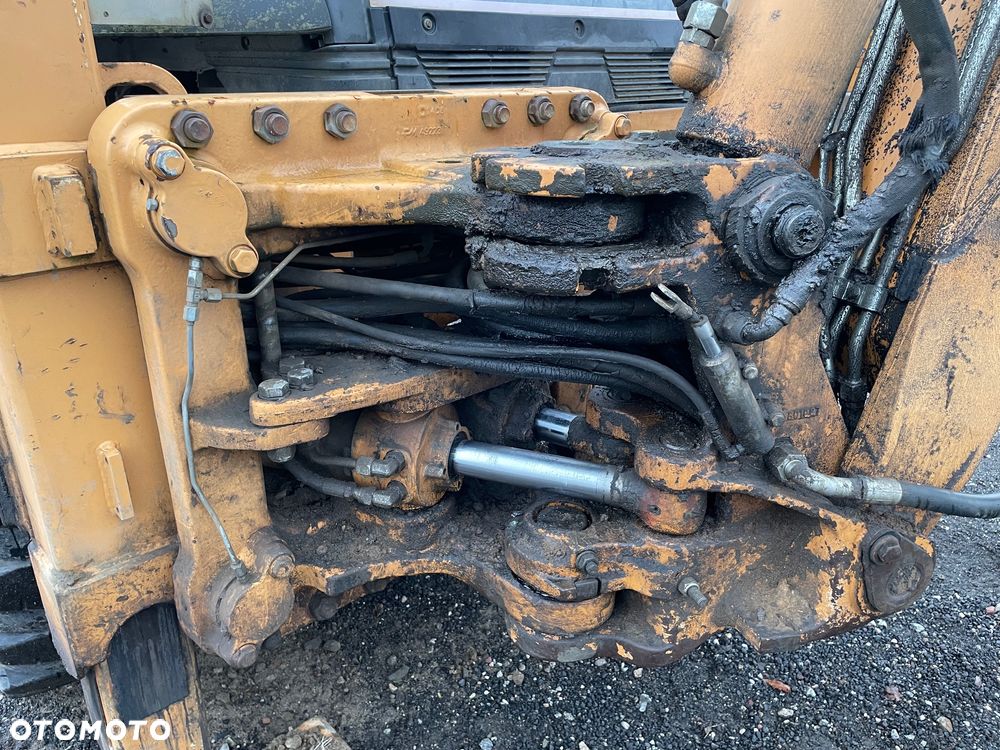 Case 695 Super R - 9