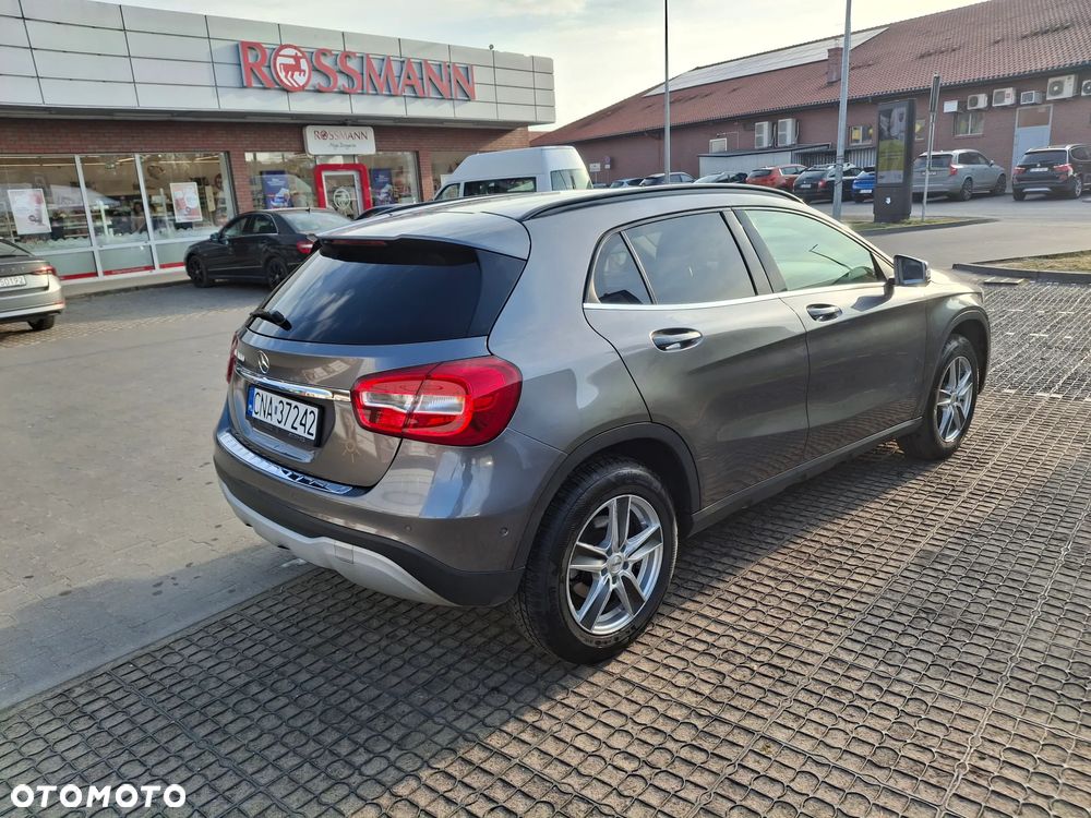 Mercedes-Benz GLA 180 7G-DCT Edition 1 - 4
