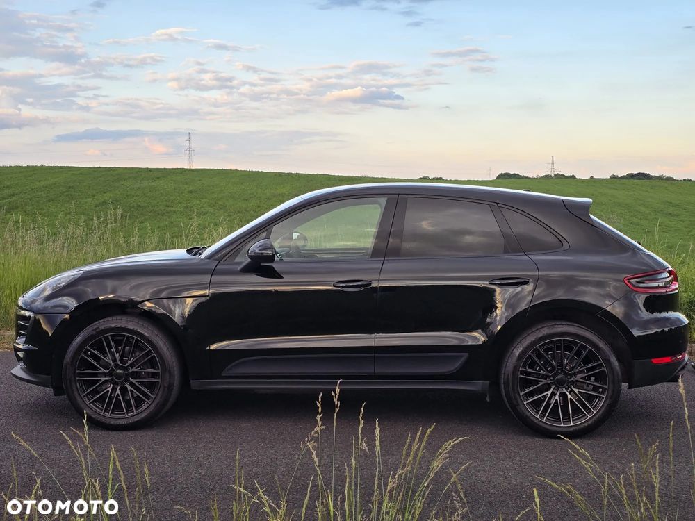 Porsche Macan Standard - 2