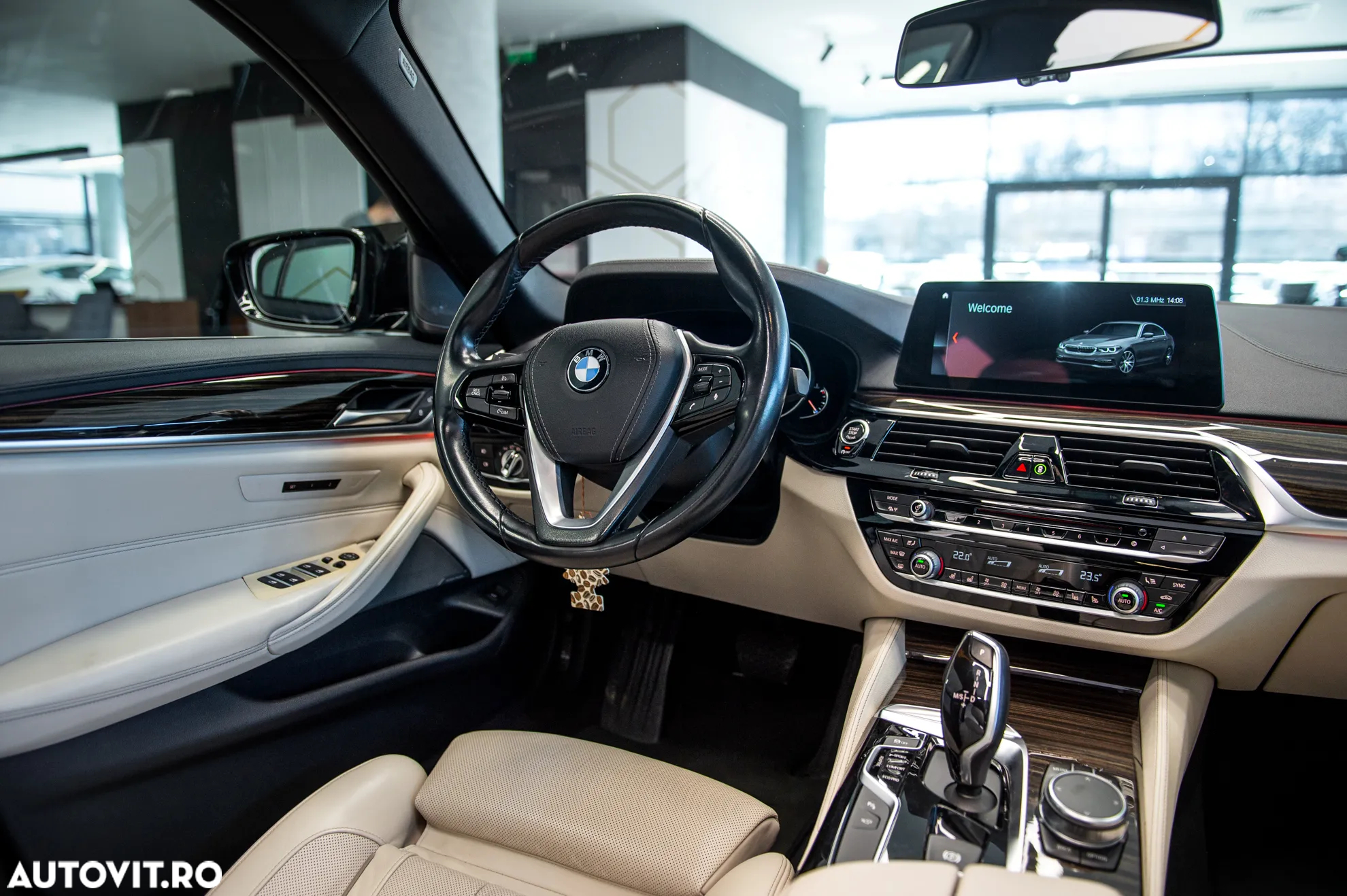 BMW Seria 5 540d xDrive AT - 32