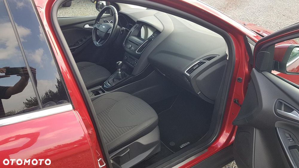 Ford Focus 1.5 EcoBlue Start-Stopp-System TITANIUM STYLE - 26