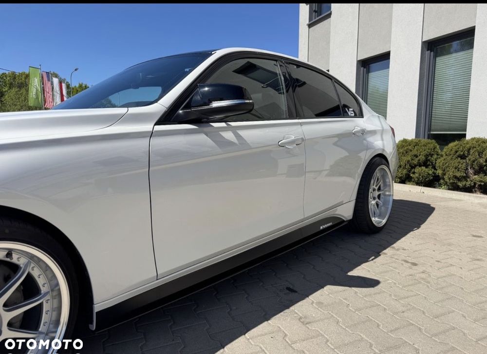 BMW Seria 3 335i Sport Line - 12