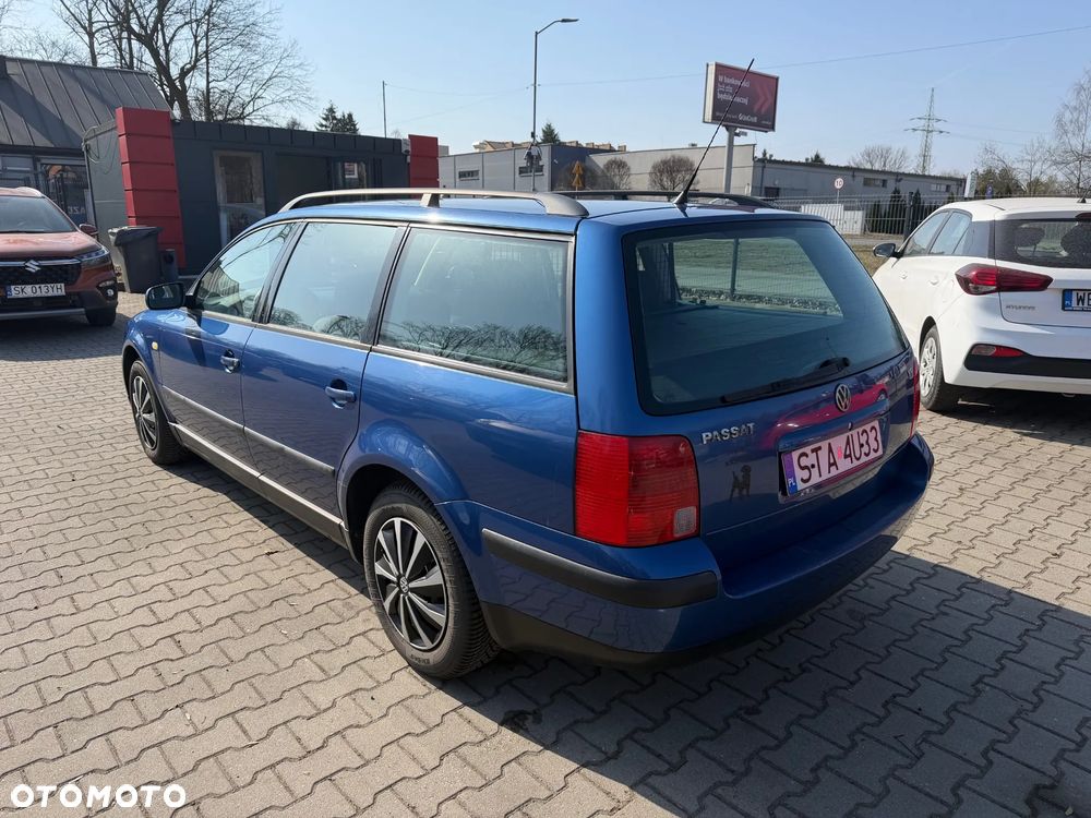 Volkswagen Passat 1.8 Comfortline - 3