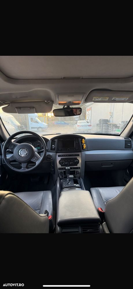 Jeep Grand Cherokee - 4