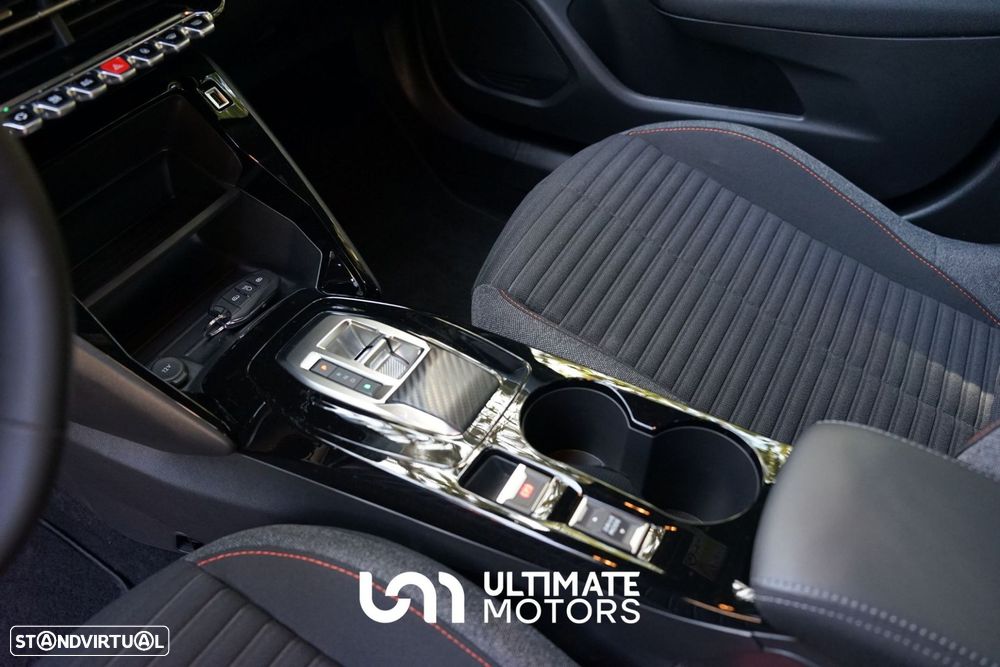 Peugeot e-2008 50 kWh Active Pack - 9