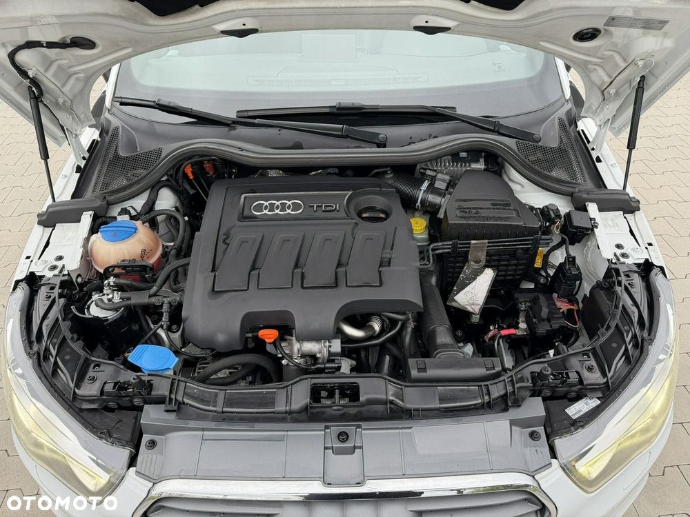 Audi A1 Sportback 1.6 TDI S line edition - 5