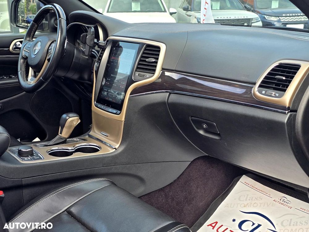 Jeep Grand Cherokee - 15