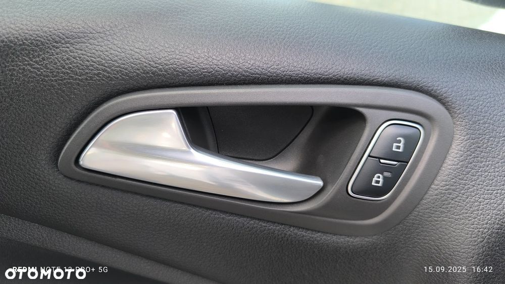 Ford C-MAX 1.6 Titanium - 29