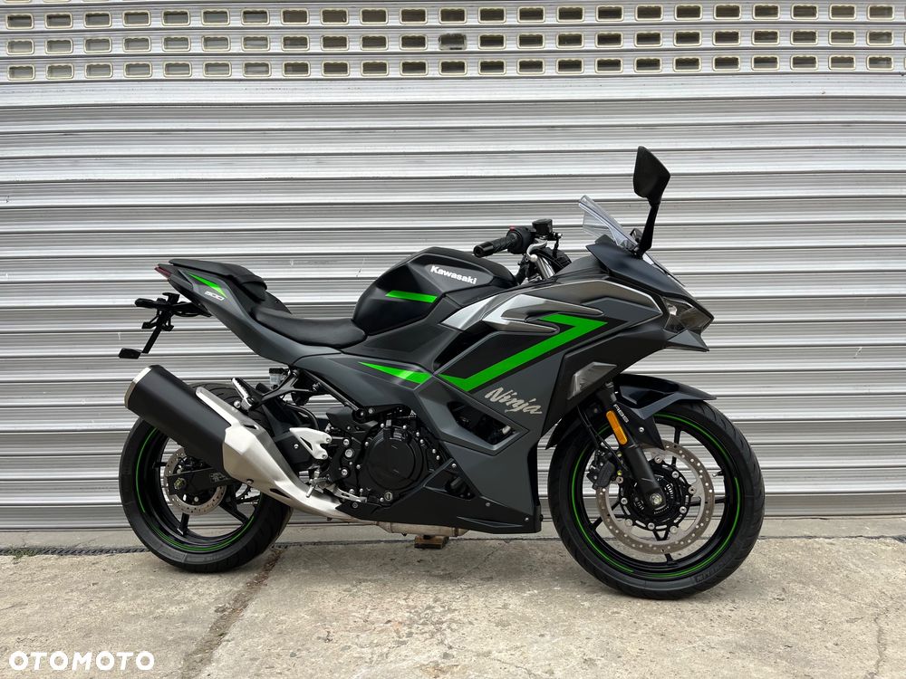 Kawasaki Ninja - 4
