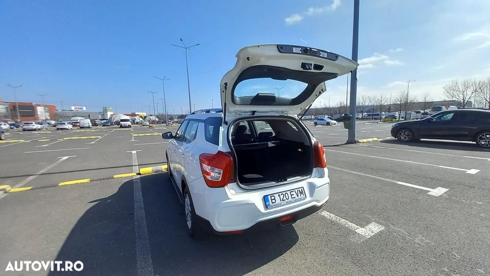 SsangYong Tivoli Grand - 4