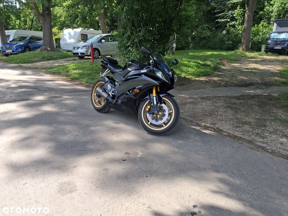 Yamaha R6 - 7