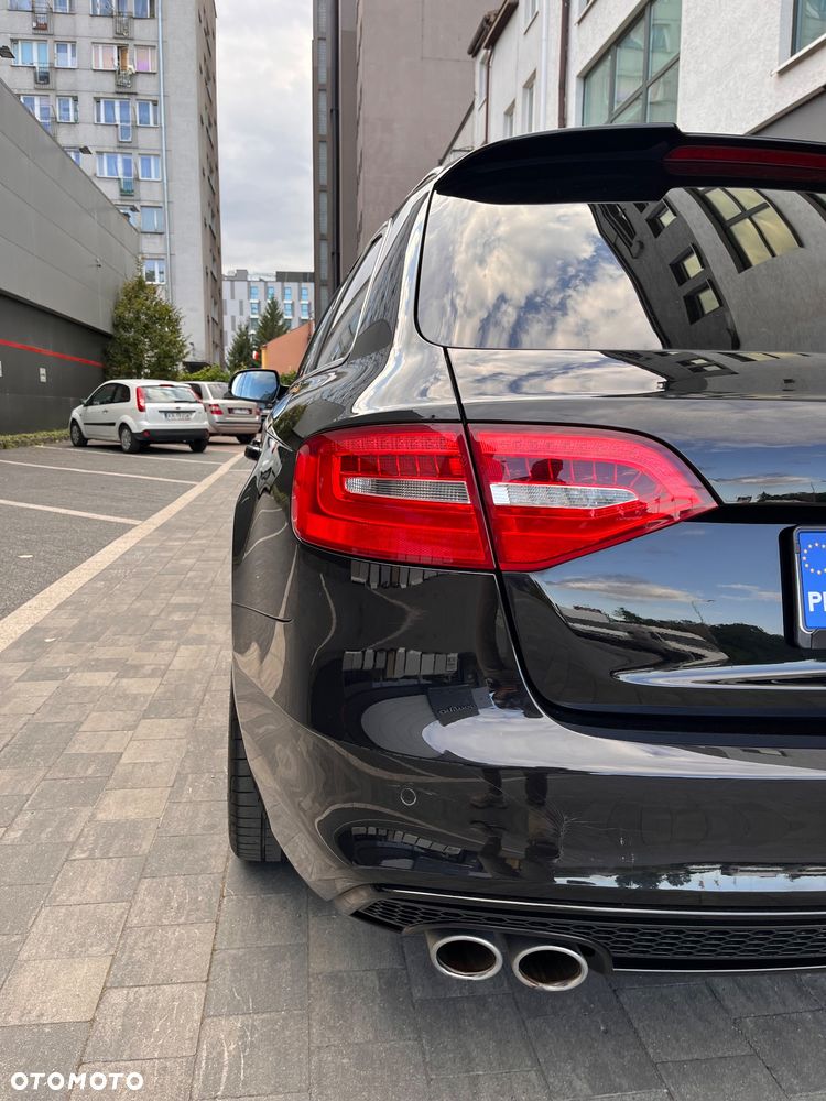 Audi A4 Avant 2.0 TDI DPF clean diesel multitronic S line Sportpaket - 6
