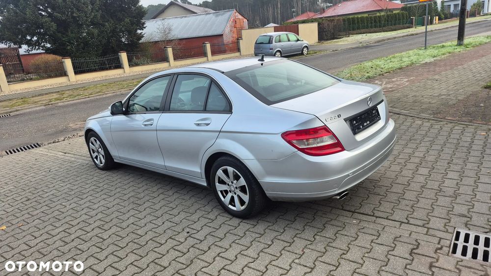 Mercedes-Benz Klasa C 220 CDI DPF Automatik - 17