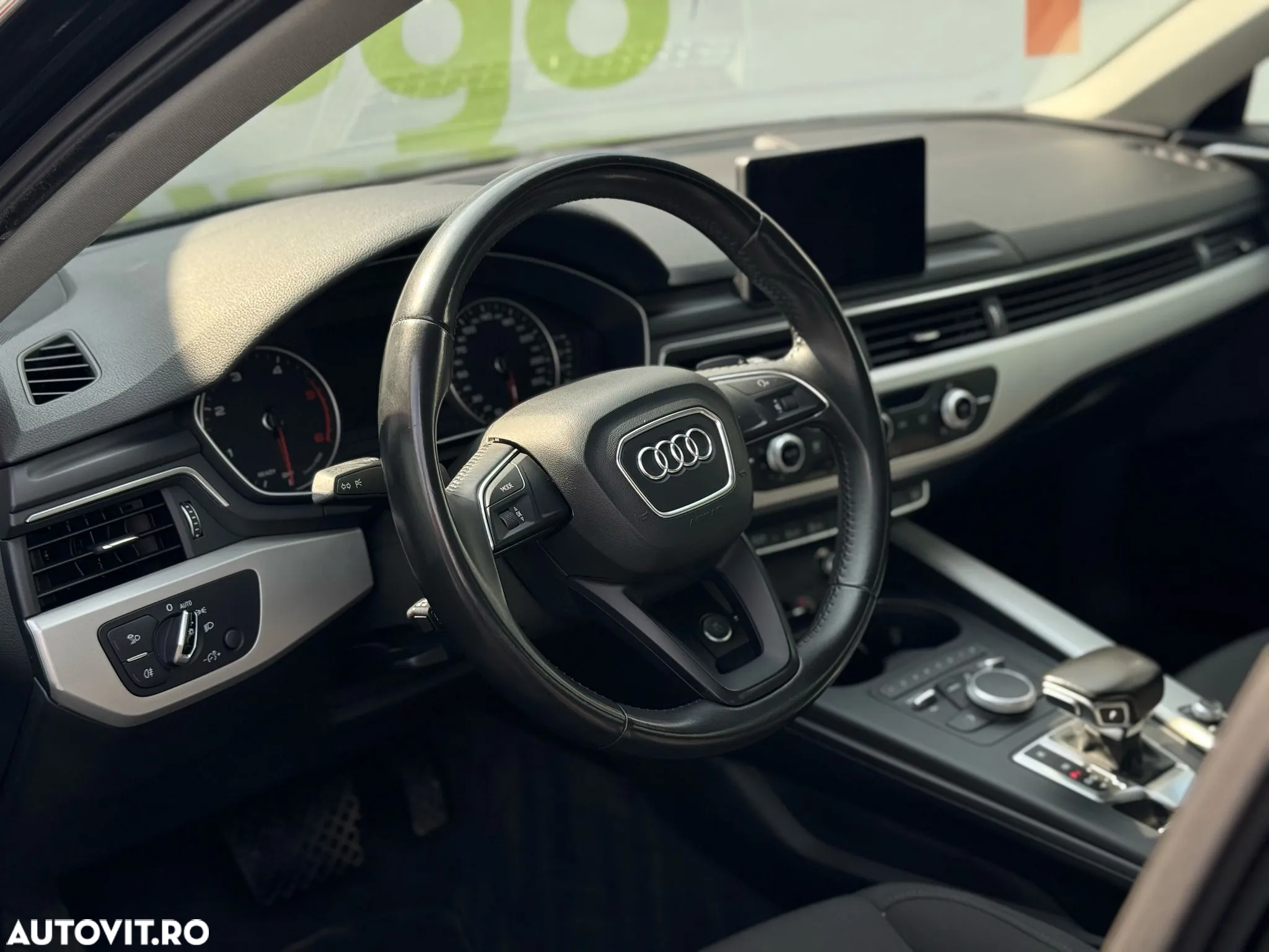 Audi A4 Avant 2.0 TDI Multitronic - 31