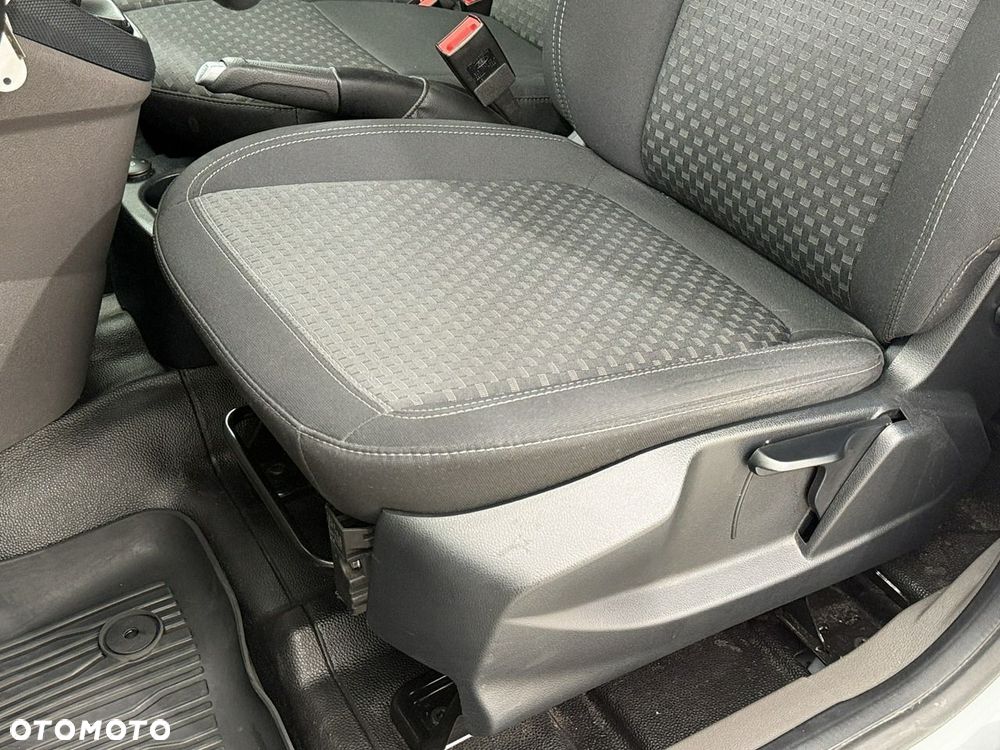 Ford Transit Connect - 18