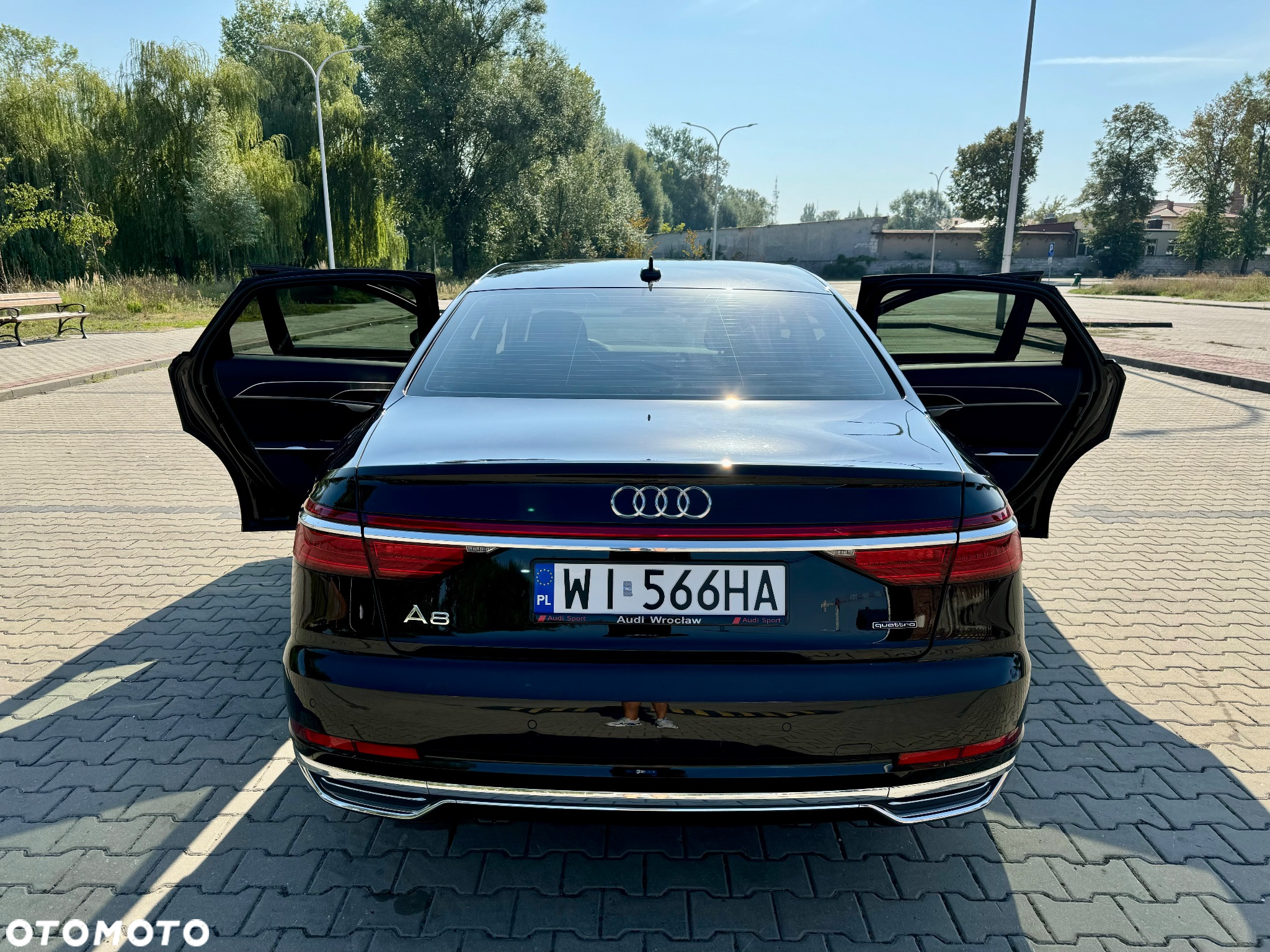Audi A8 - 12