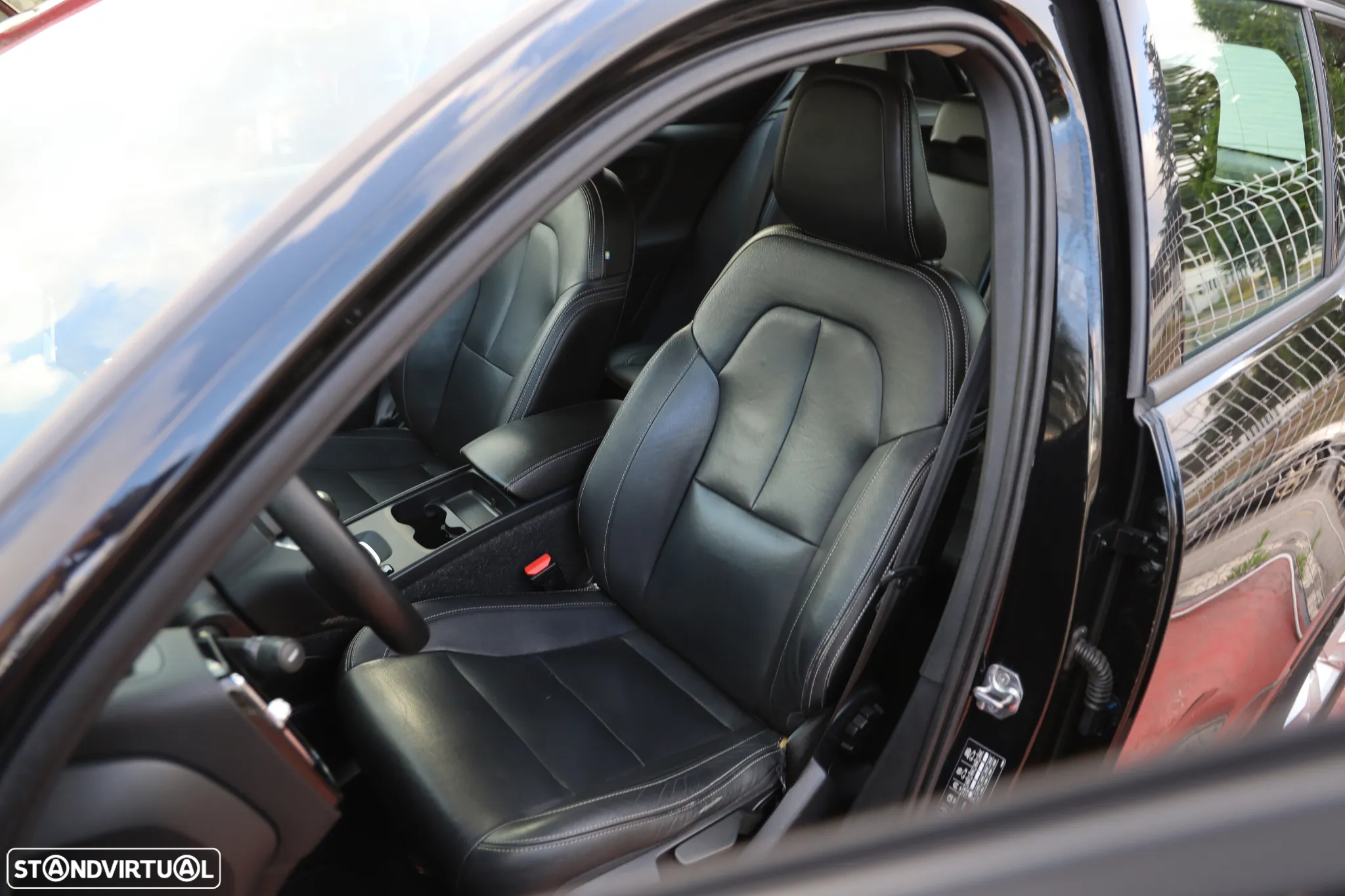 Volvo XC 40 2.0 D3 Momentum Plus - 8