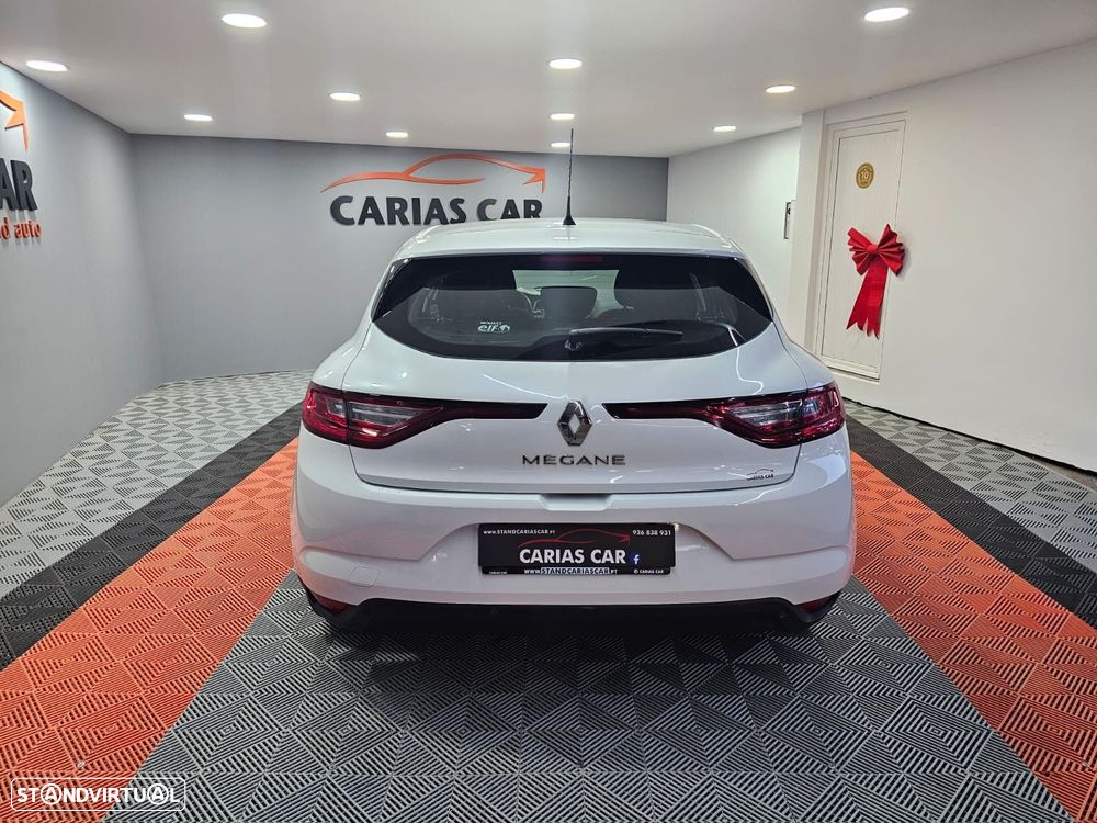 Renault Mégane - 5