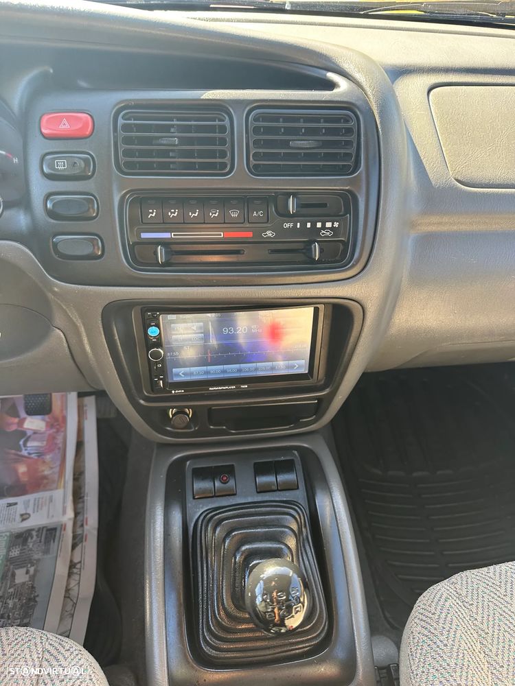 Suzuki Grand Vitara Metal Top 2.0 TDi - 20