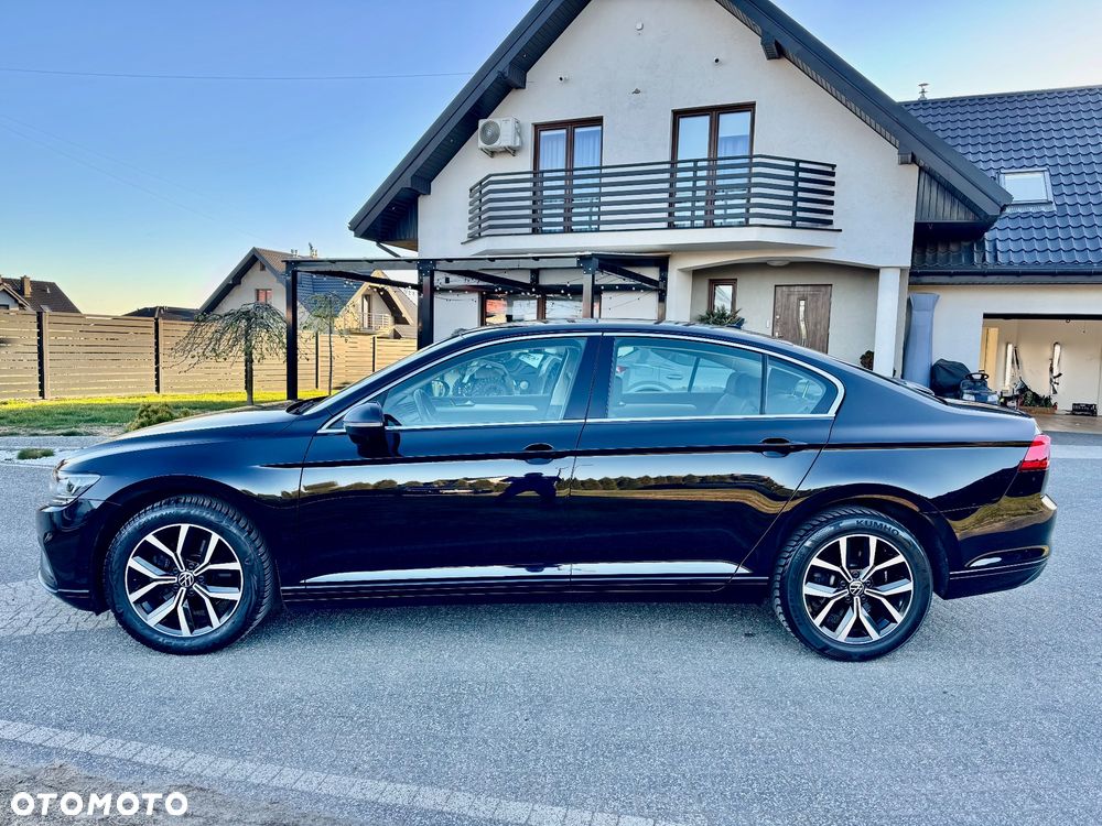 Volkswagen Passat 2.0 TDI EVO Elegance DSG - 3