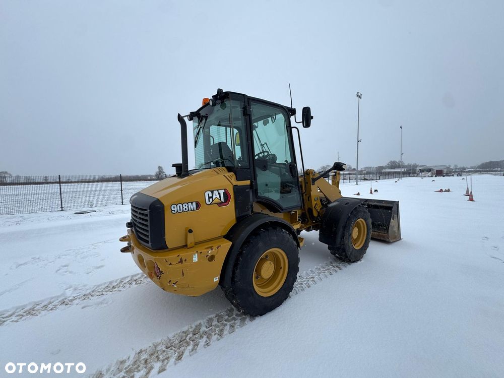 Caterpillar 908M - 4