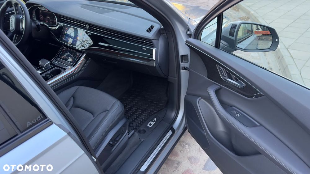 Audi Q7 - 40